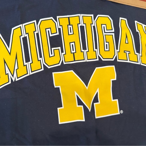 Men’s The Victory MICHIGAN Tee NWT Medium - Picture 3 of 5